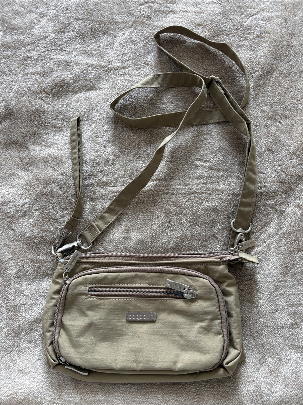 Baggallini Tan Lightweight Crossbody Bag